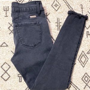 KanCan Signature Boack Buckle Skinnies